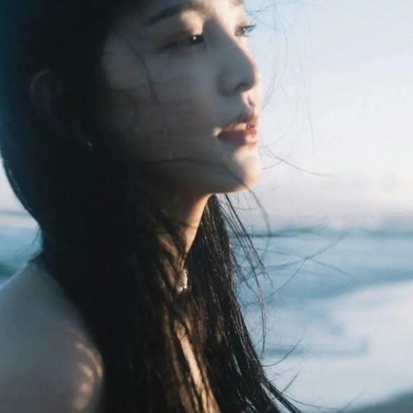 朦胧灰暗
